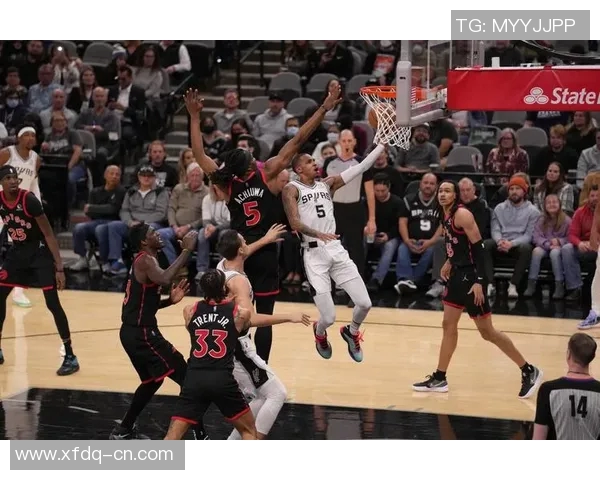 沃尔爆发砍下23+5+10，掘金三人得分上双，马刺全队得分重蹈覆辙